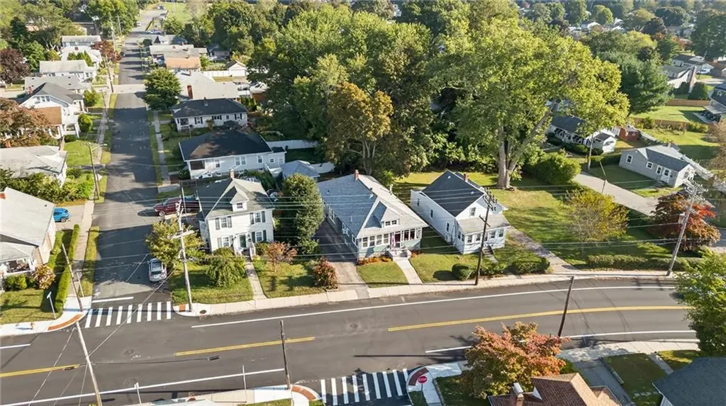 536 Willett Avenue East Providence RI 02915