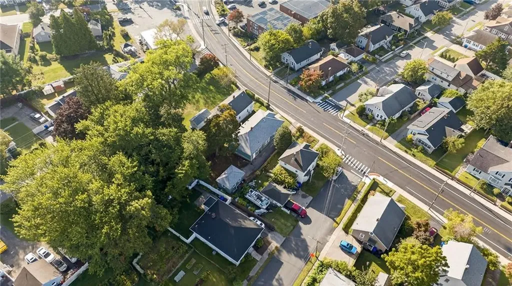 536 Willett Avenue East Providence RI 02915