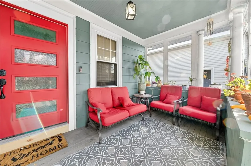 536 Willett Avenue East Providence RI 02915