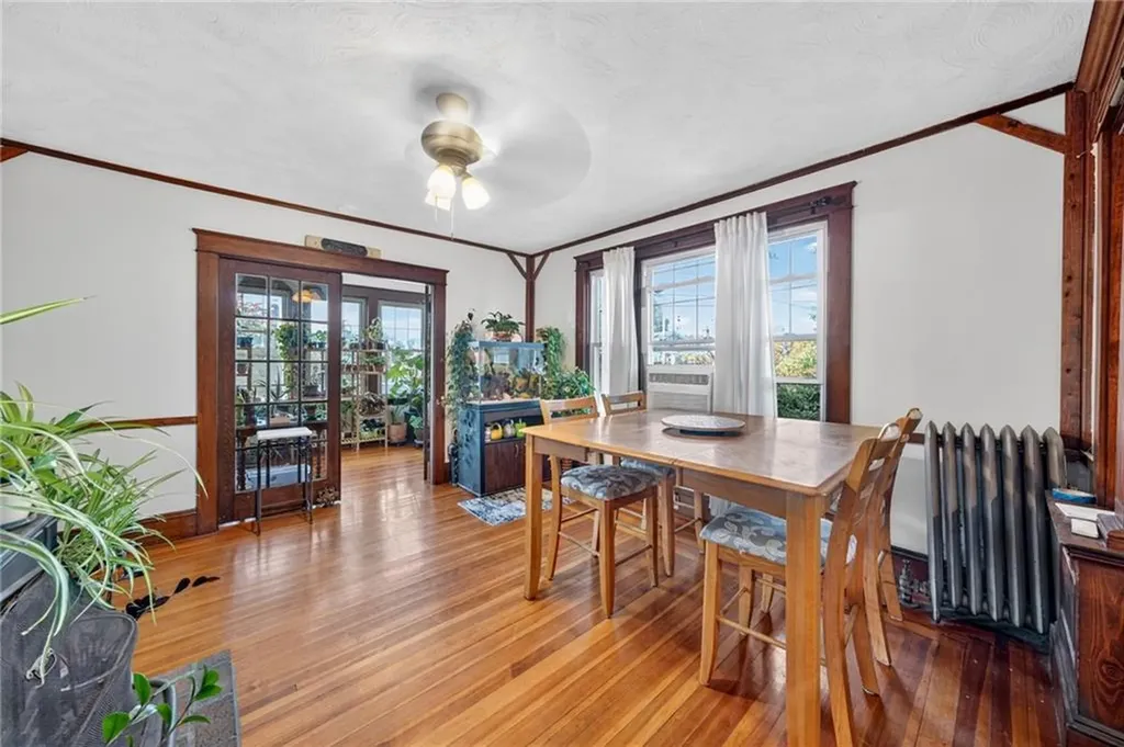 536 Willett Avenue East Providence RI 02915