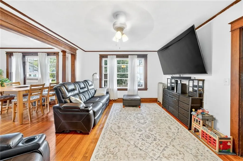 536 Willett Avenue East Providence RI 02915