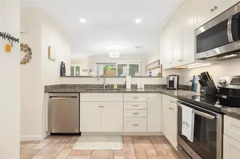 6 Pendleton Place Narragansett RI 02882