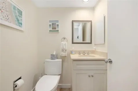 6 Pendleton Place Narragansett RI 02882