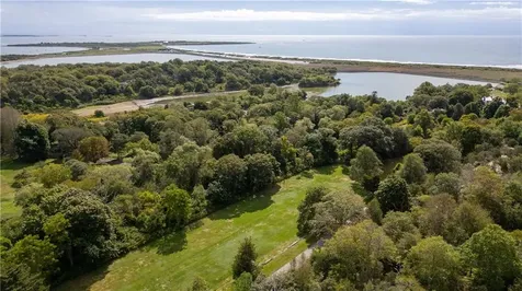 141 Gray Craig Road Middletown RI 02842