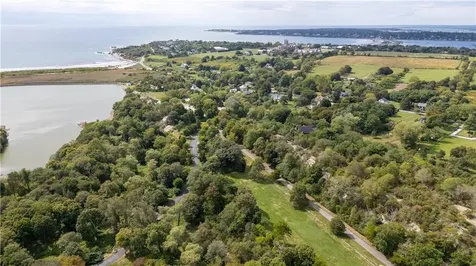 141 Gray Craig Road Middletown RI 02842