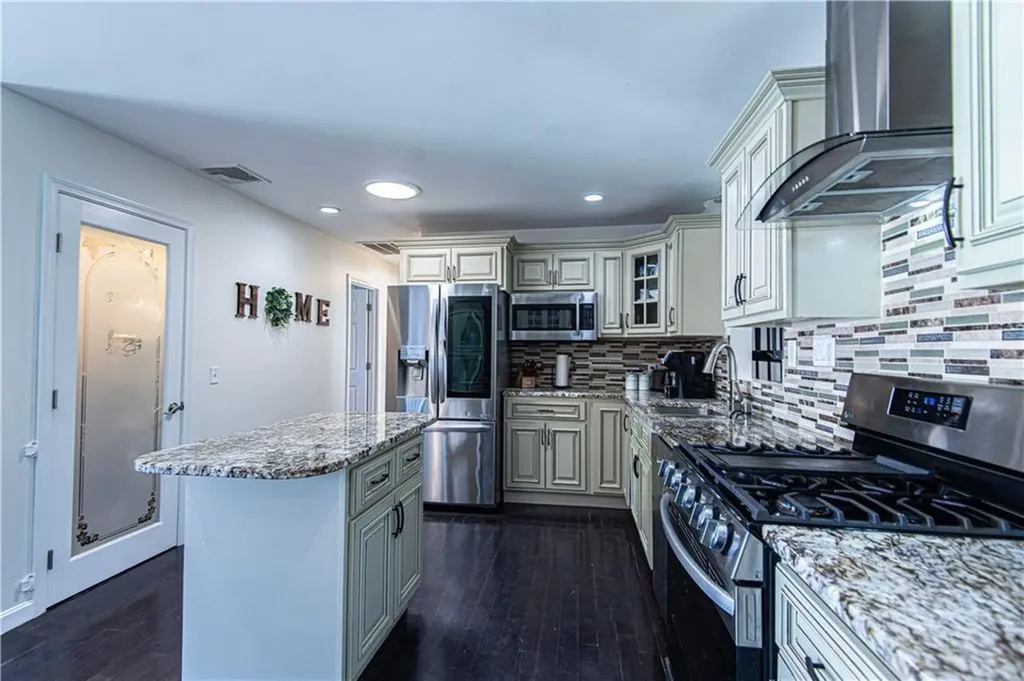 180 Elena Street Cranston RI 02920