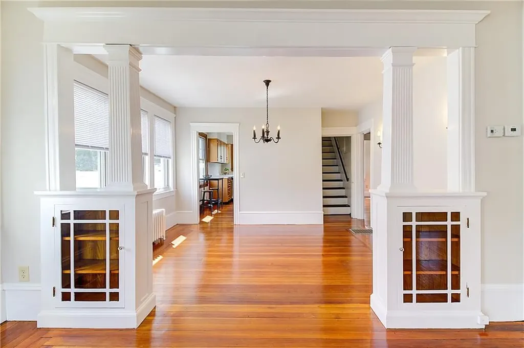 14 Delaware Avenue Warwick RI 02888