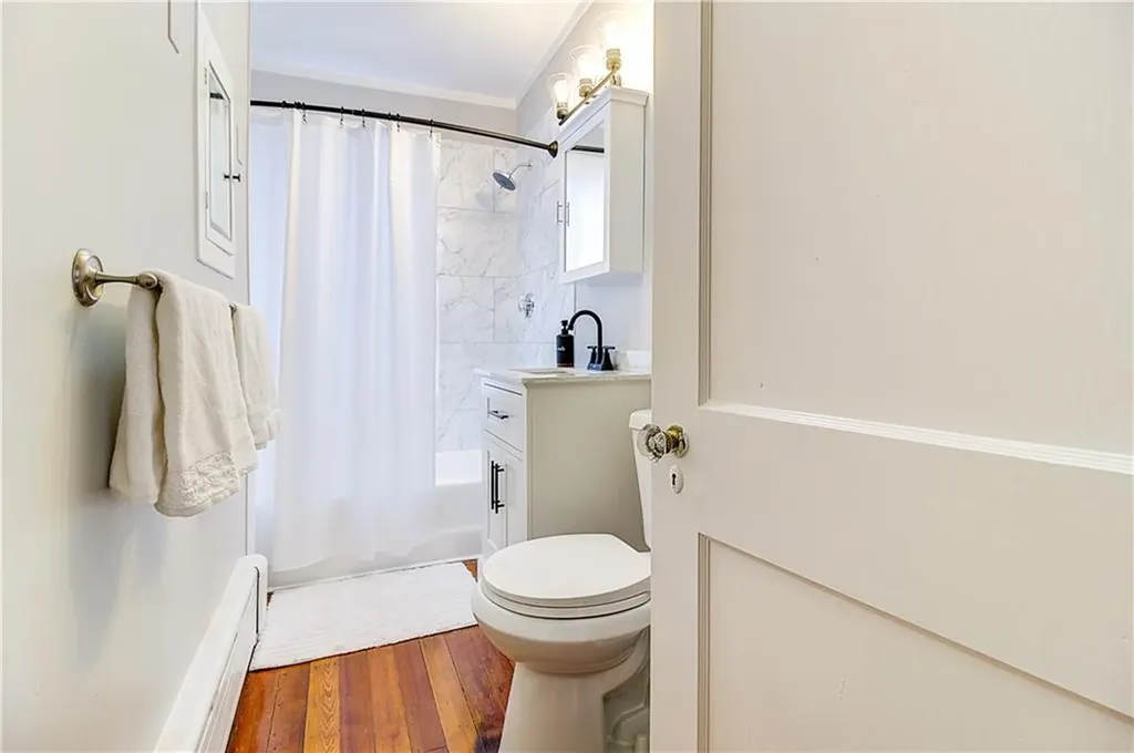 14 Delaware Avenue Warwick RI 02888