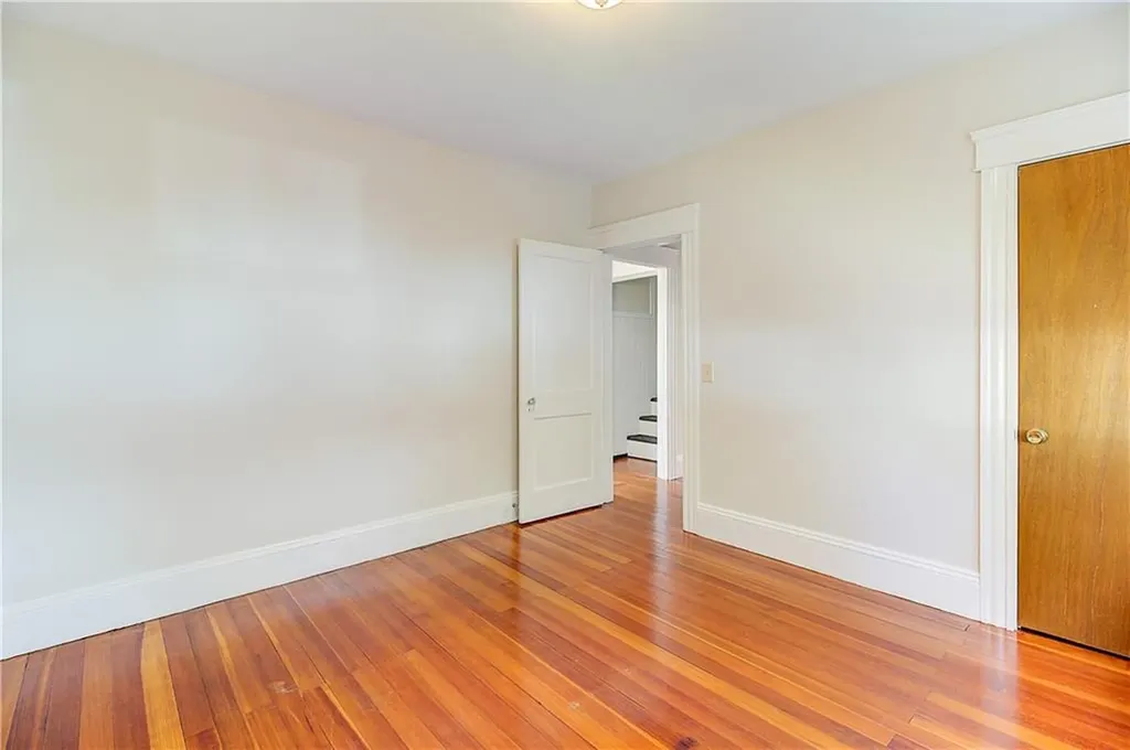 14 Delaware Avenue Warwick RI 02888