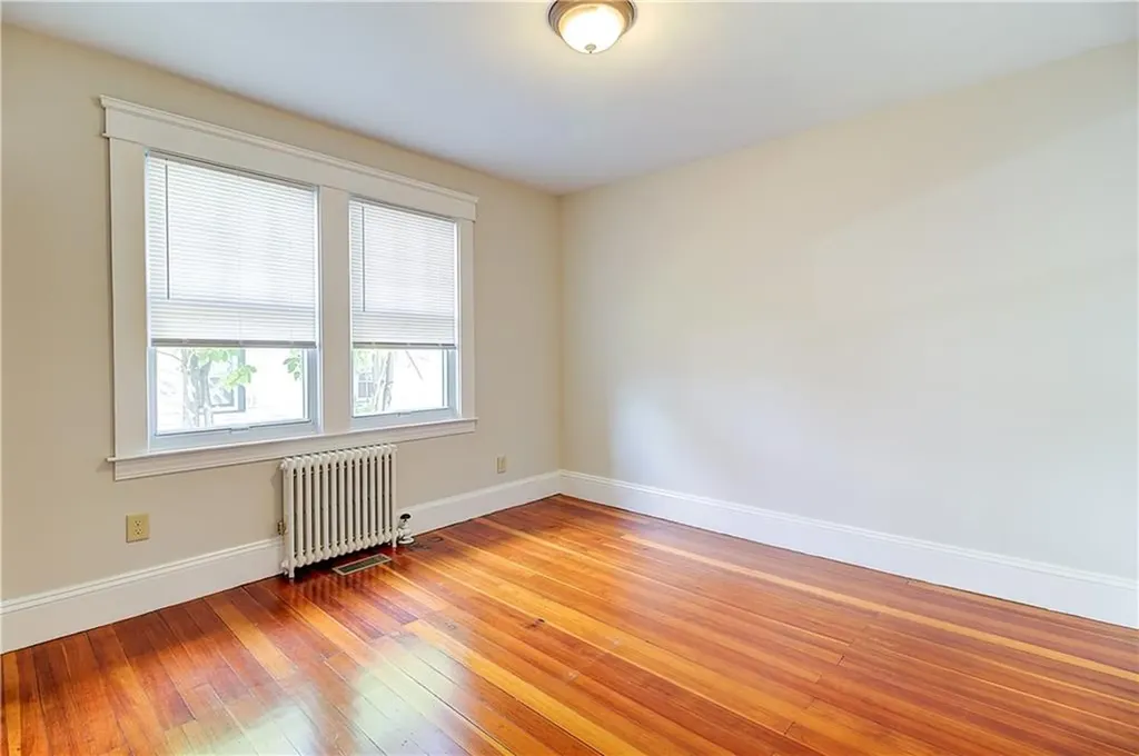 14 Delaware Avenue Warwick RI 02888