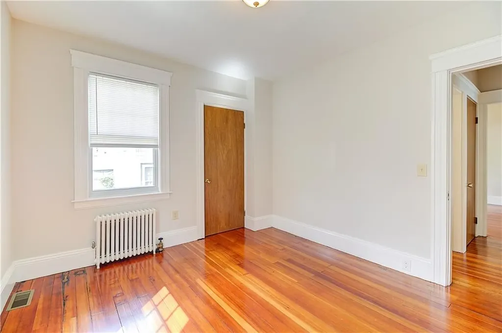 14 Delaware Avenue Warwick RI 02888
