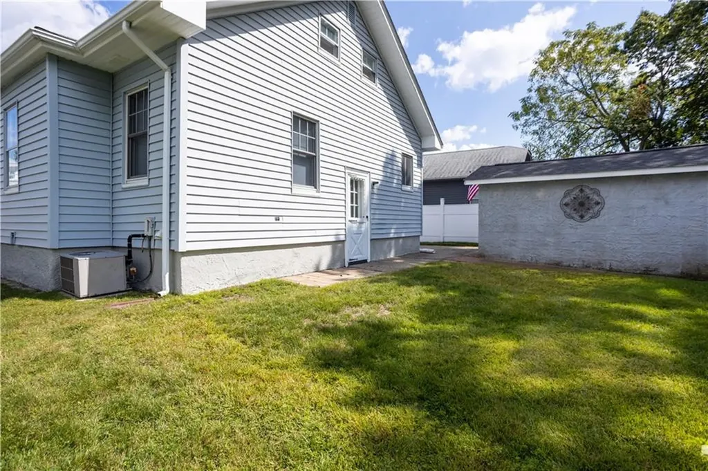 14 Delaware Avenue Warwick RI 02888