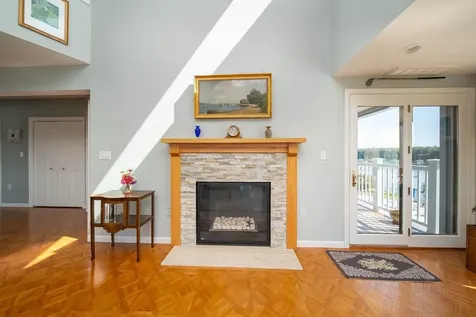 152 Crompton Avenue East Greenwich RI 02818