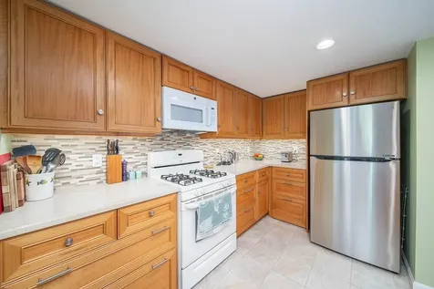 152 Crompton Avenue East Greenwich RI 02818