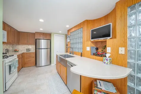 152 Crompton Avenue East Greenwich RI 02818