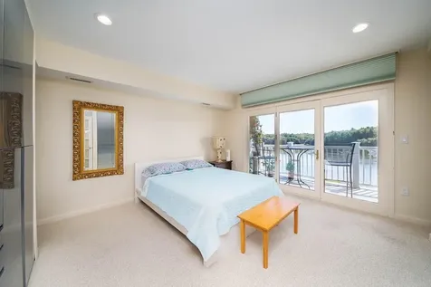 152 Crompton Avenue East Greenwich RI 02818