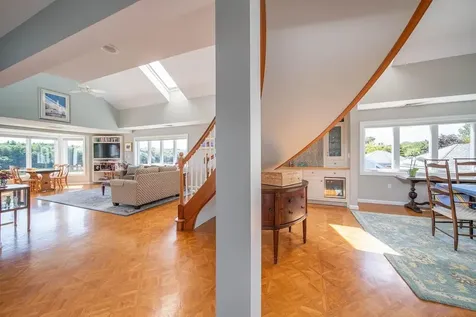 152 Crompton Avenue East Greenwich RI 02818