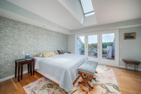 152 Crompton Avenue East Greenwich RI 02818