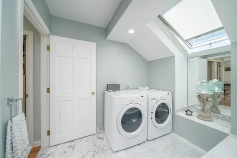 152 Crompton Avenue East Greenwich RI 02818