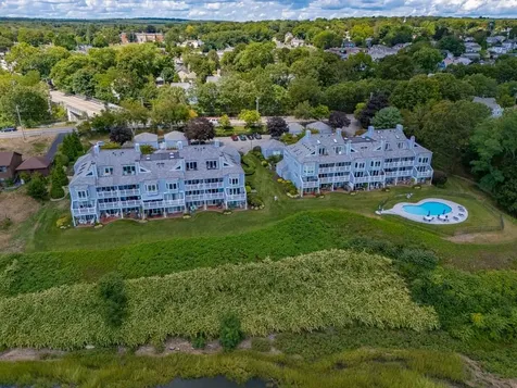 152 Crompton Avenue East Greenwich RI 02818