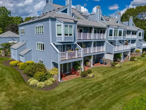 152 Crompton Avenue East Greenwich RI 02818