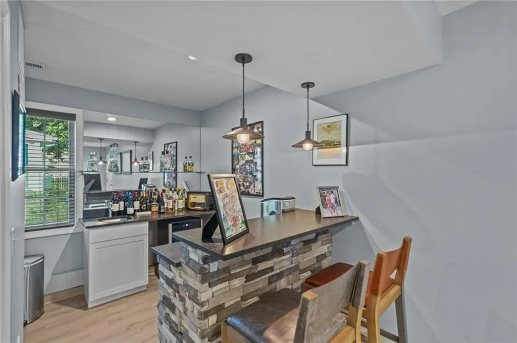 611 Pleasant Valley Parkway Providence RI 02908