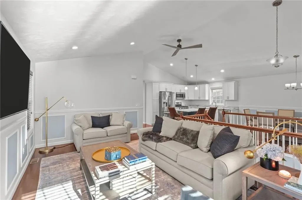 611 Pleasant Valley Parkway Providence RI 02908