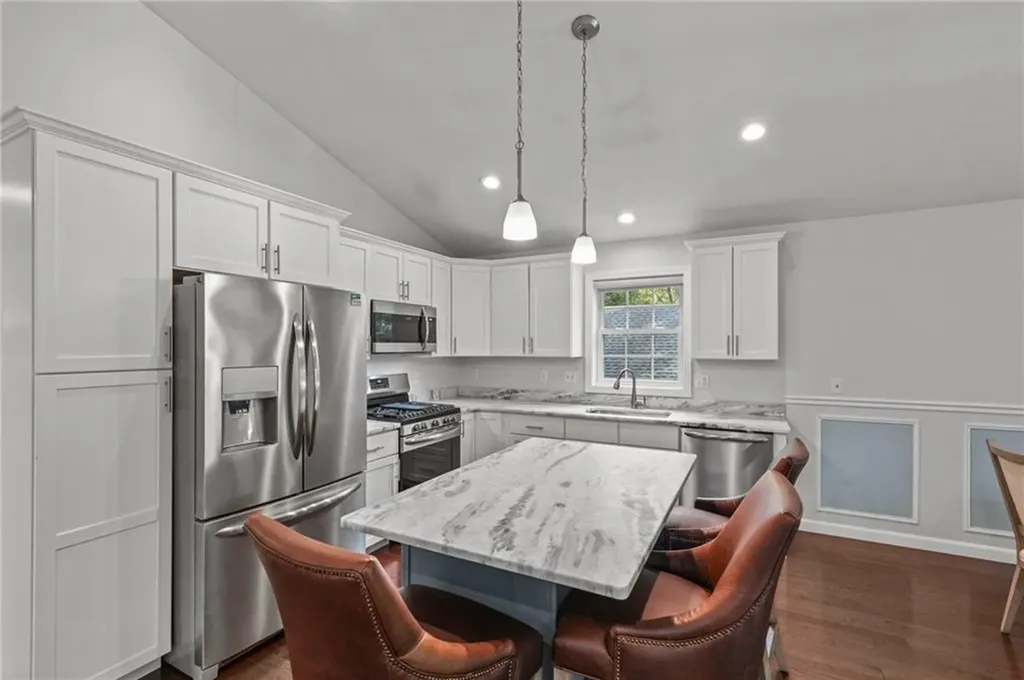 611 Pleasant Valley Parkway Providence RI 02908