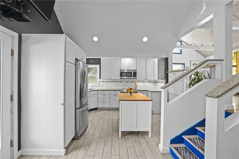 30 Eldredge Avenue East Greenwich RI 02818