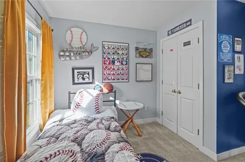 30 Eldredge Avenue East Greenwich RI 02818