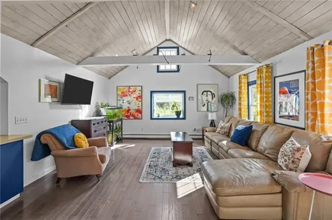 30 Eldredge Avenue East Greenwich RI 02818