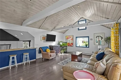 30 Eldredge Avenue East Greenwich RI 02818