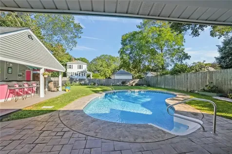 30 Eldredge Avenue East Greenwich RI 02818