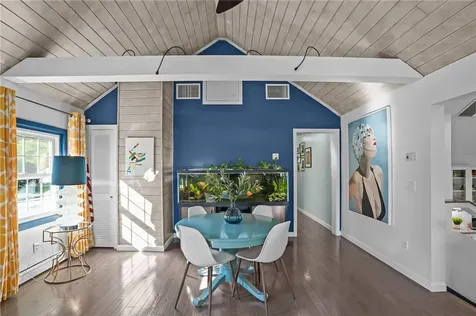 30 Eldredge Avenue East Greenwich RI 02818