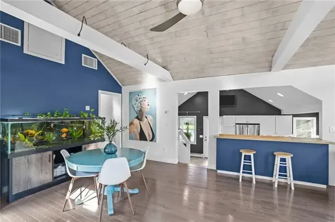 30 Eldredge Avenue East Greenwich RI 02818