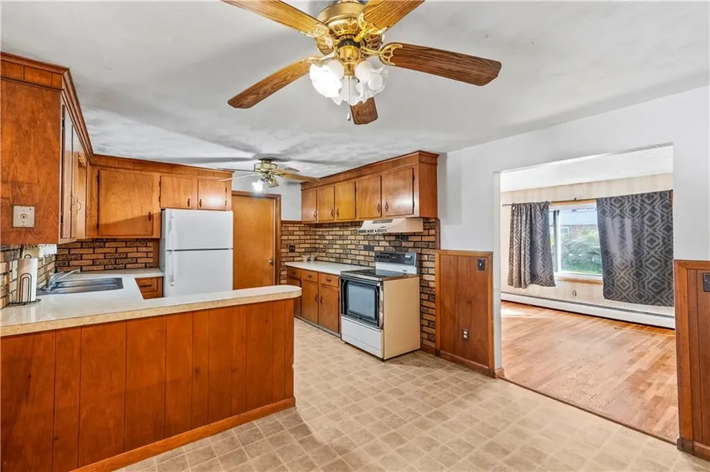 131 Woodland Avenue Cranston RI 02920