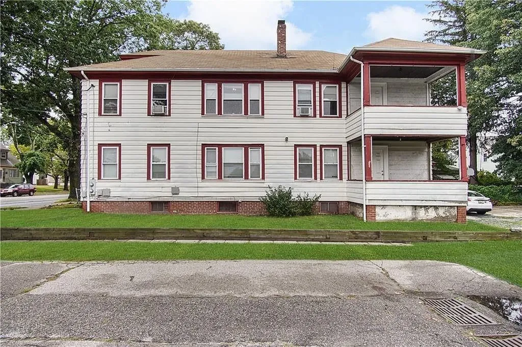 1012 Narragansett Boulevard Providence RI 02905