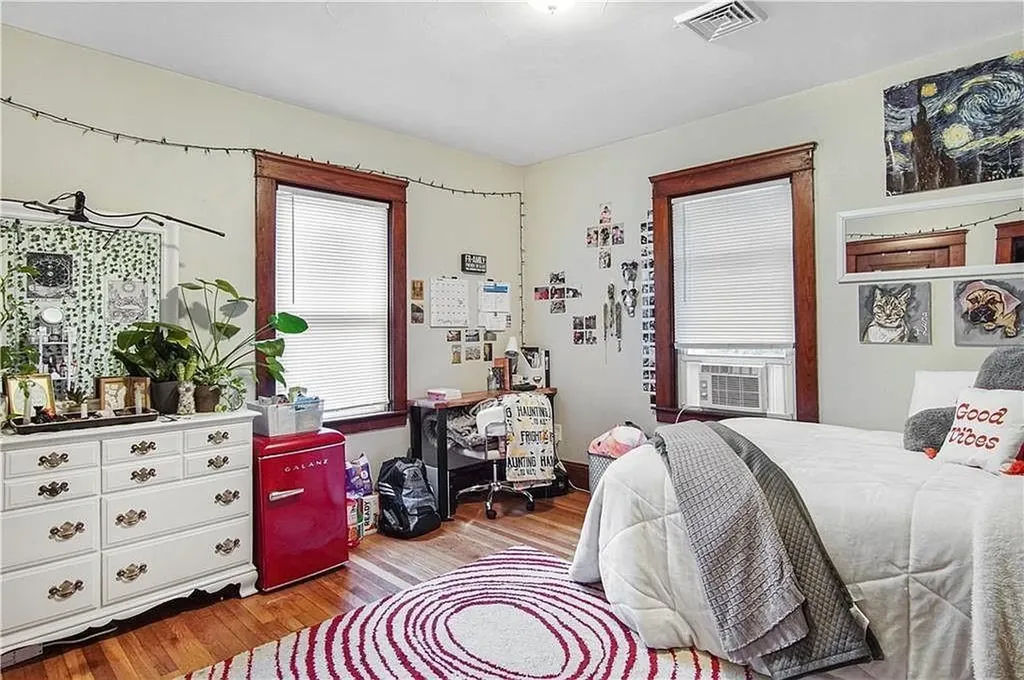 1012 Narragansett Boulevard Providence RI 02905