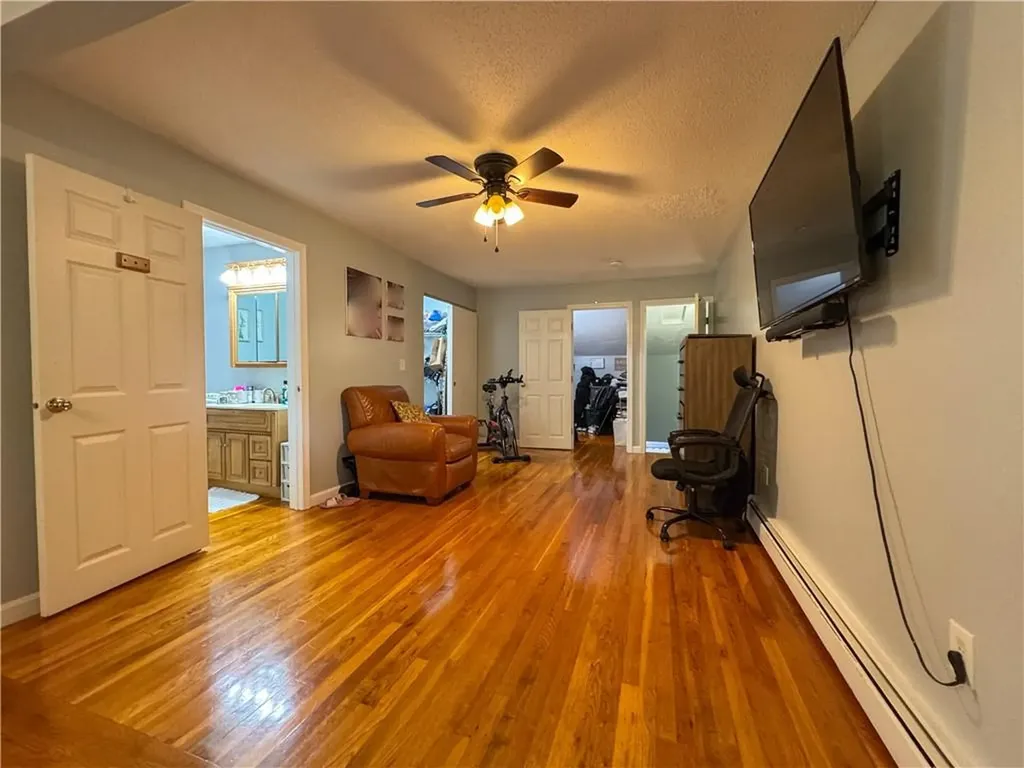 567 Smithfield Road North Providence RI 02904