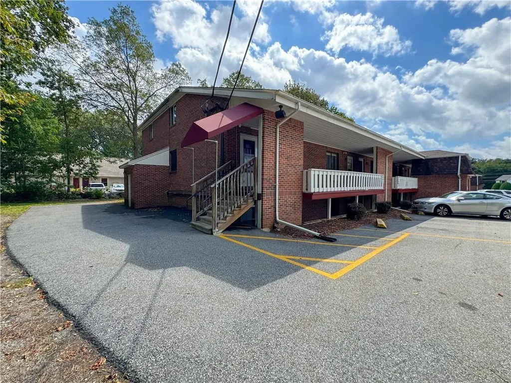 567 Smithfield Road North Providence RI 02904