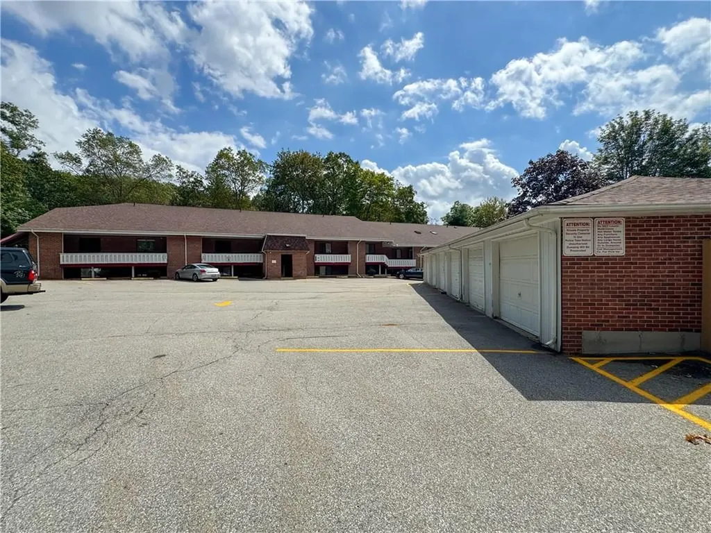 567 Smithfield Road North Providence RI 02904