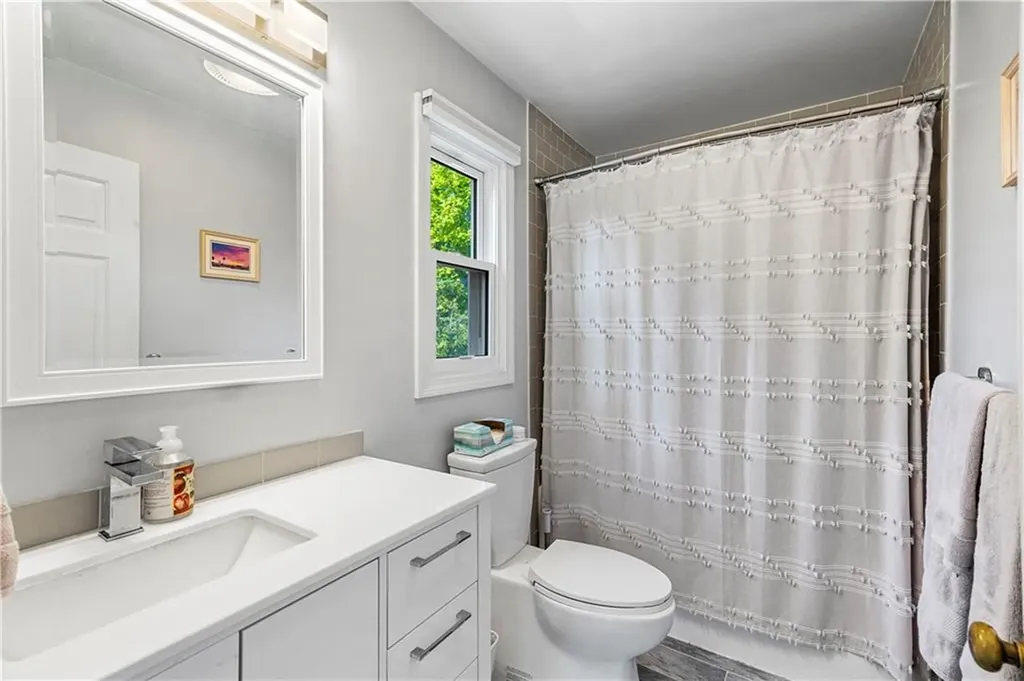 46 Thurston Avenue Newport RI 02840