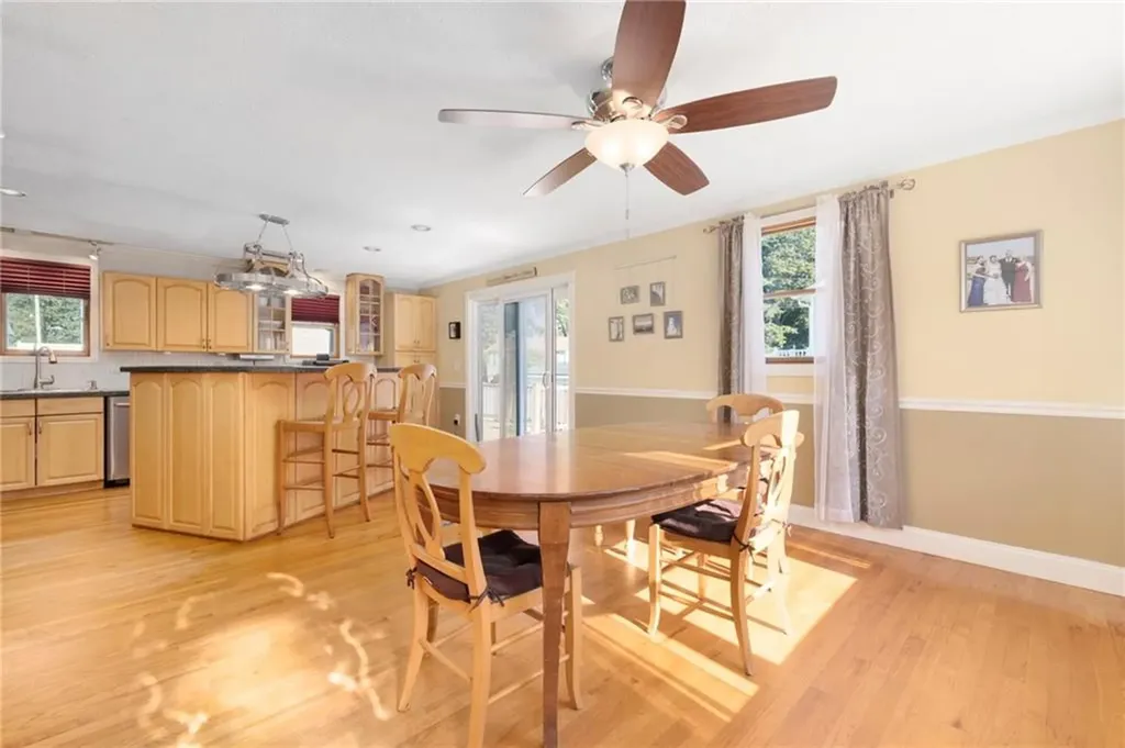 15 Anthony Street Warwick RI 02886