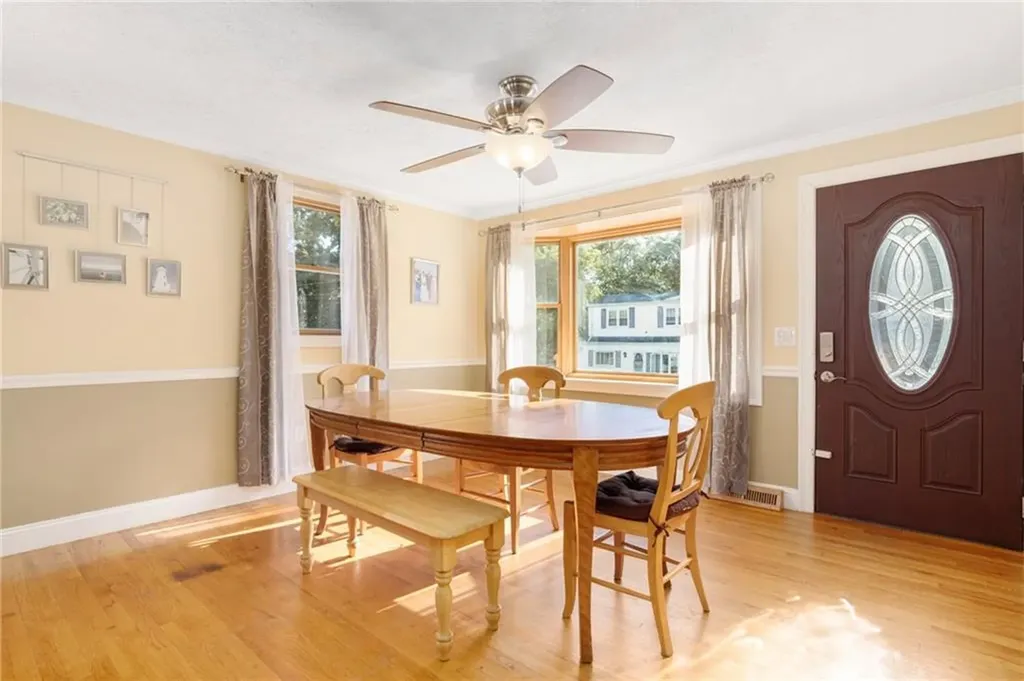 15 Anthony Street Warwick RI 02886