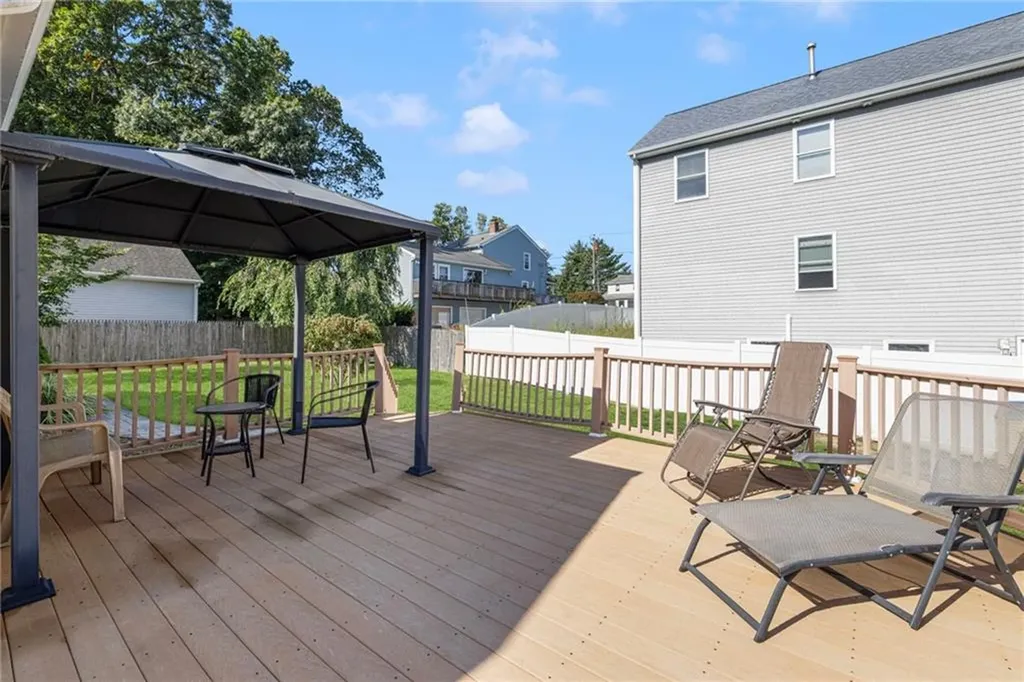15 Anthony Street Warwick RI 02886
