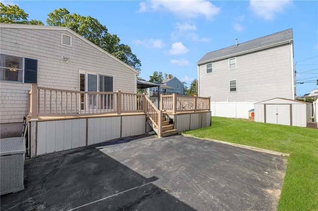 15 Anthony Street Warwick RI 02886