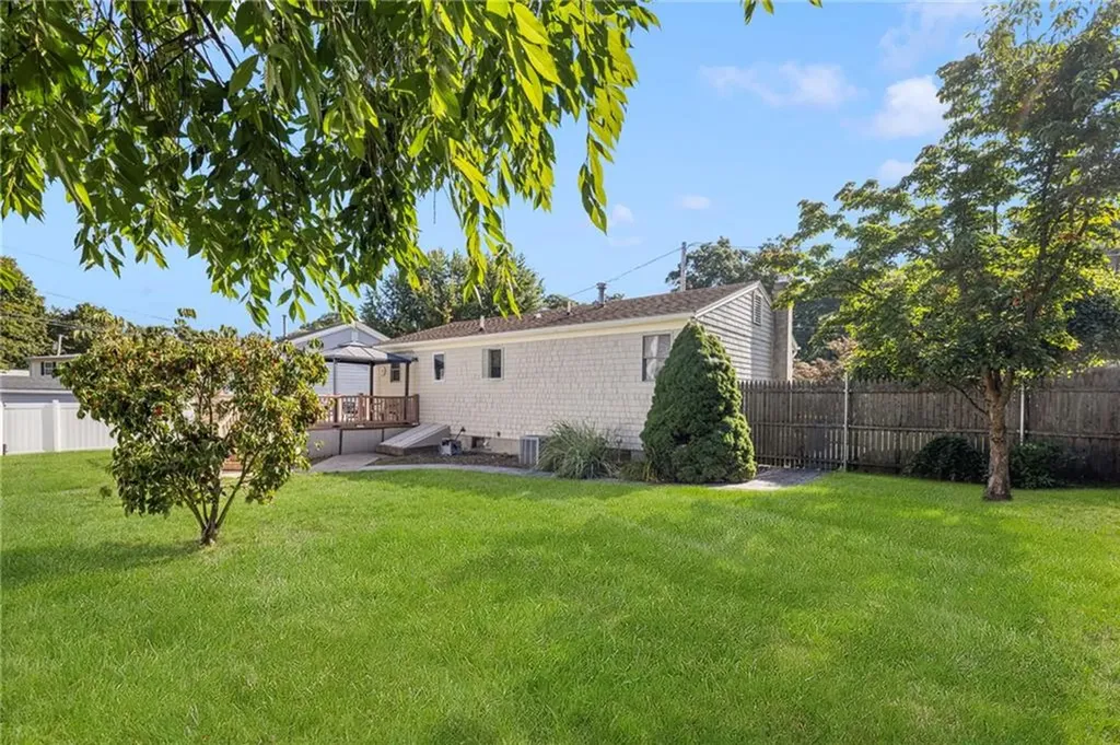 15 Anthony Street Warwick RI 02886