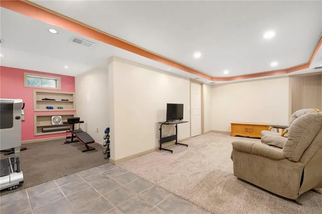 15 Anthony Street Warwick RI 02886