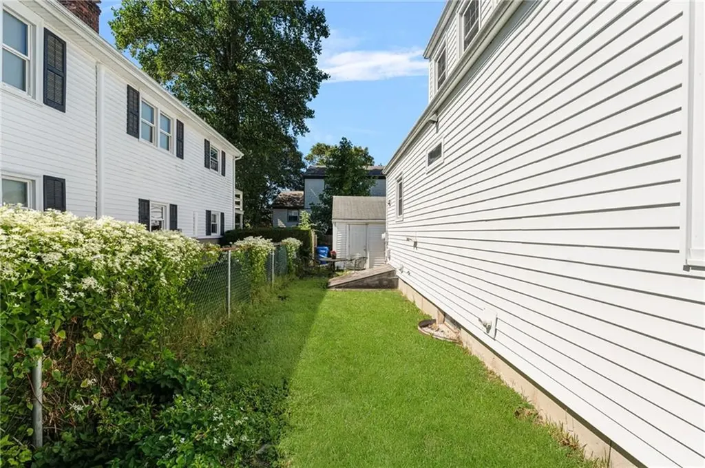 155 Evarts Street Newport RI 02840