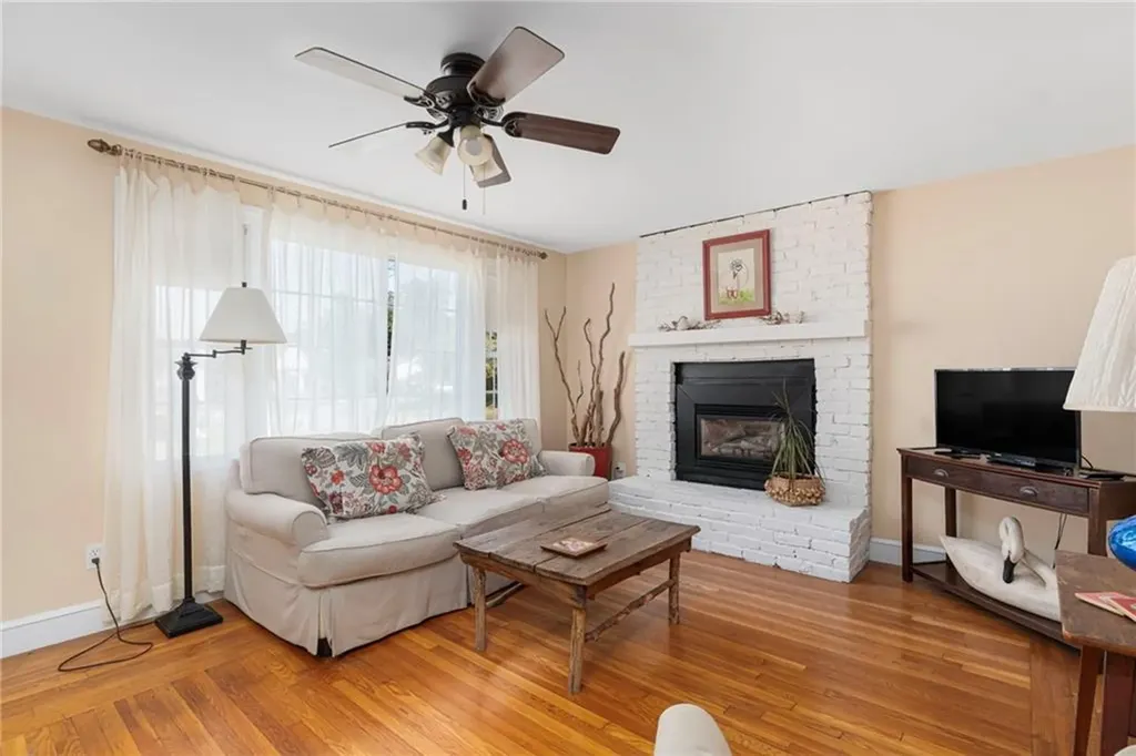 155 Evarts Street Newport RI 02840